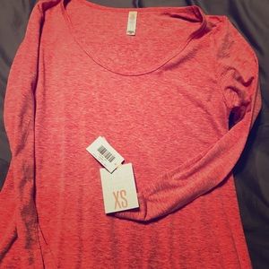 Lularoe lynnae shirt